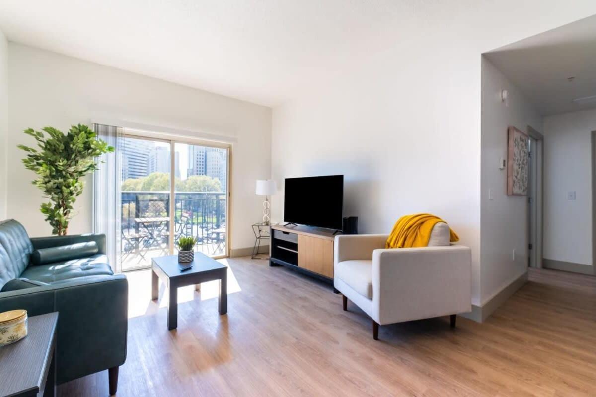 3Br Modern Downtown Apartment With Gym & Office Charlotte Kültér fotó