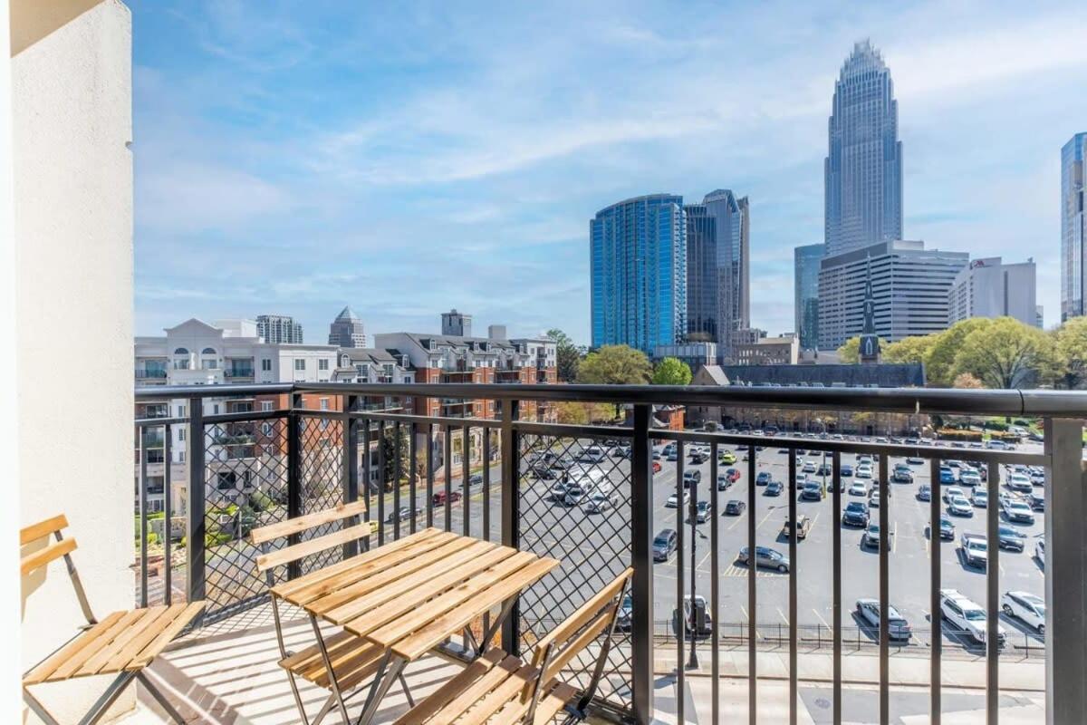 3Br Modern Downtown Apartment With Gym & Office Charlotte Kültér fotó
